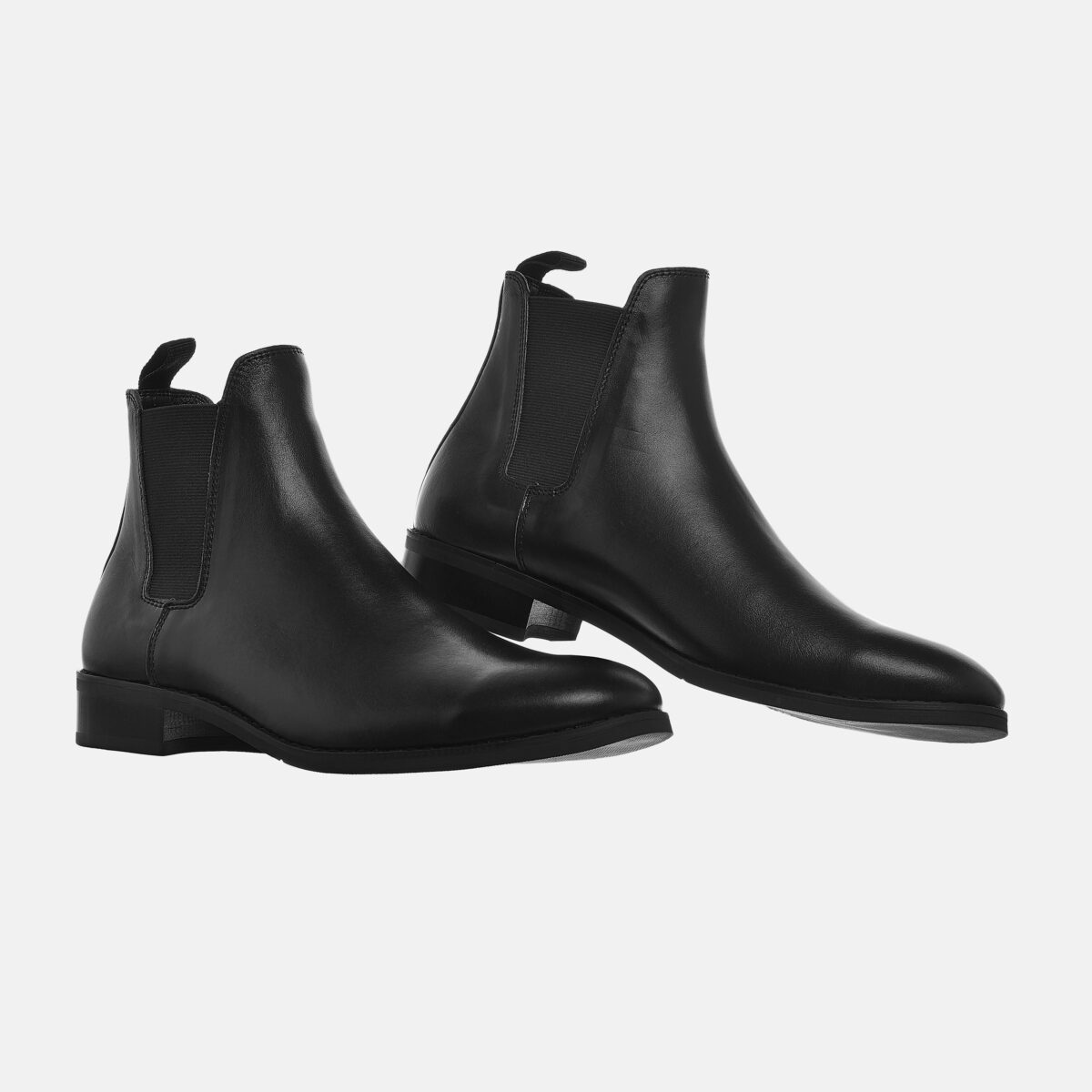 Leather Chelsea Boots In Black Leather Chelsea Boots In Black 2