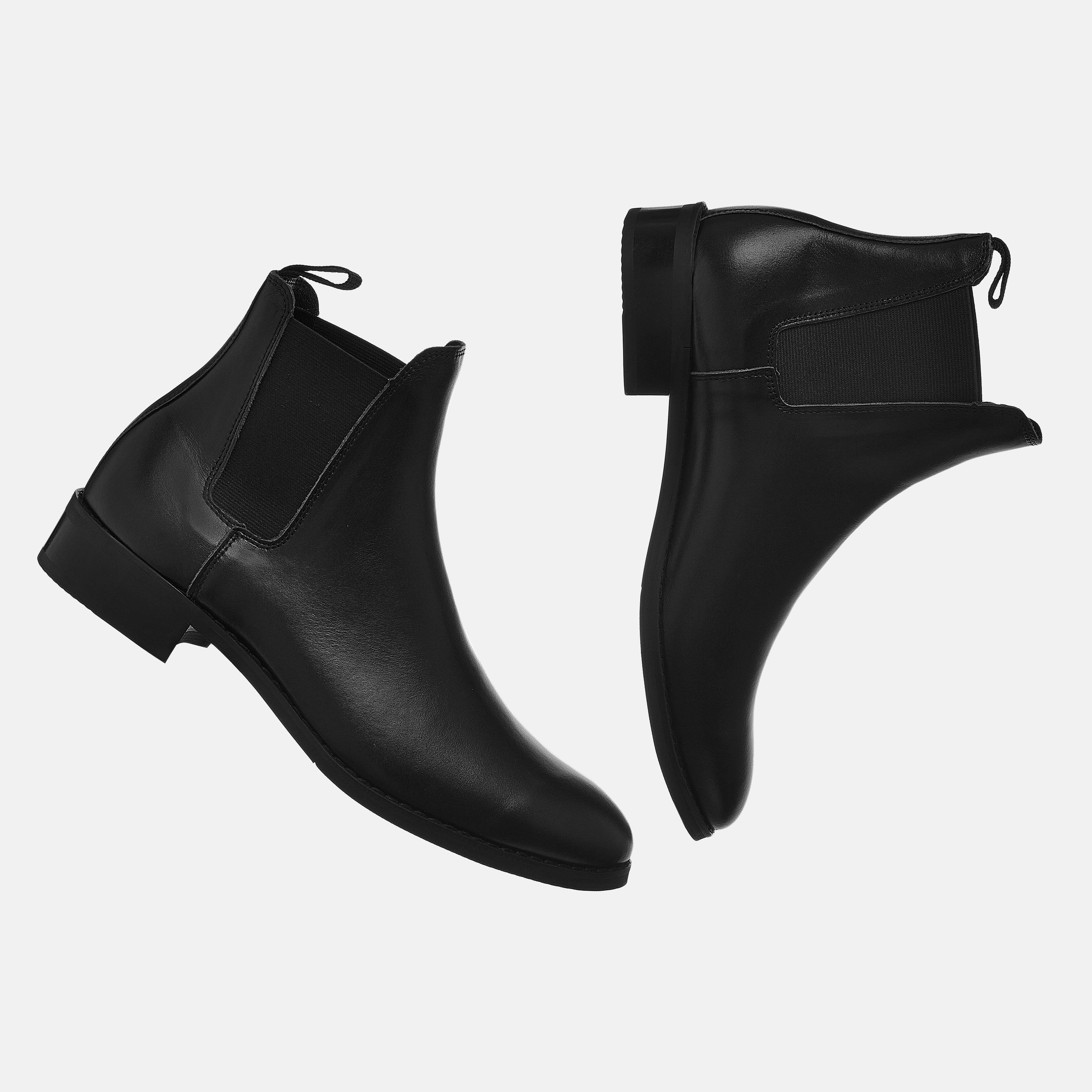 Leather Chelsea Boots In Black Leather Chelsea Boots In Black 3